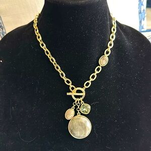 Toggle necklace semi precious stones goldtone chain really nice piece